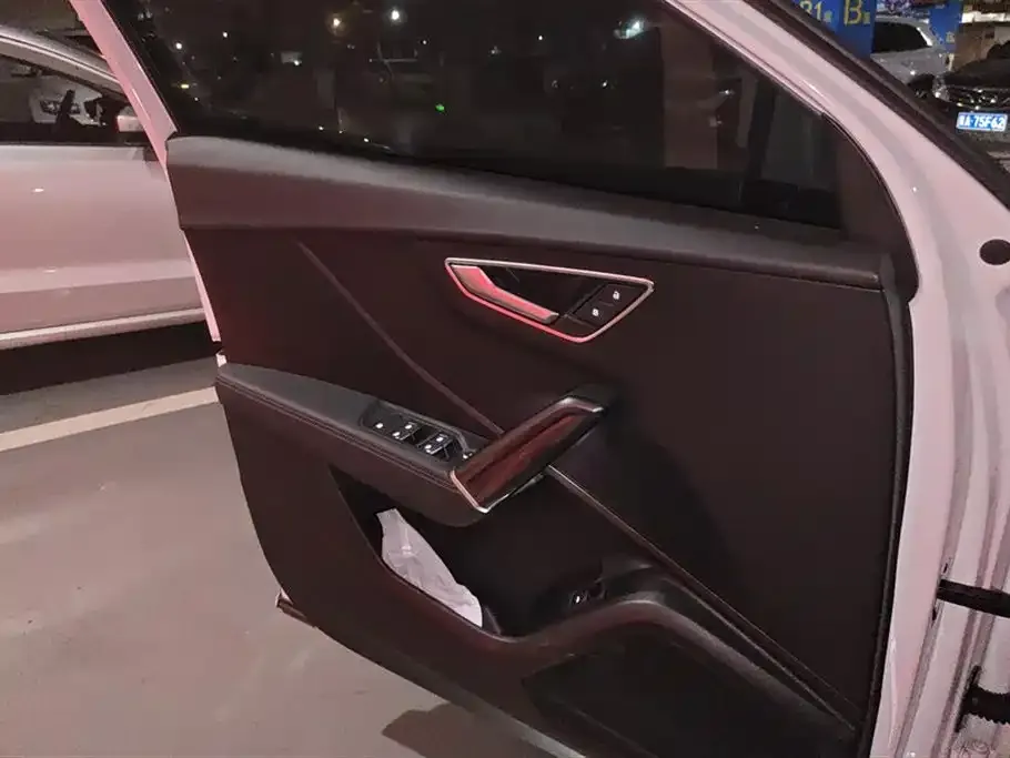 Audi Q2L 2022 из CN, фото 6