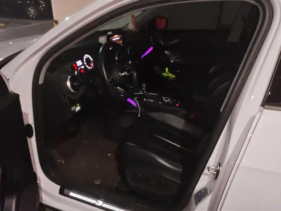 Audi Q2L 2022 из CN, фото 3