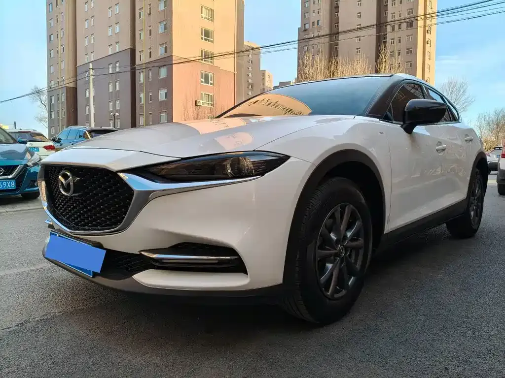 Mazda CX-4 2023 из CN, фото 1