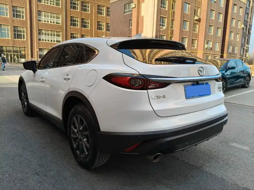 Mazda CX-4 2023 из CN, фото 8