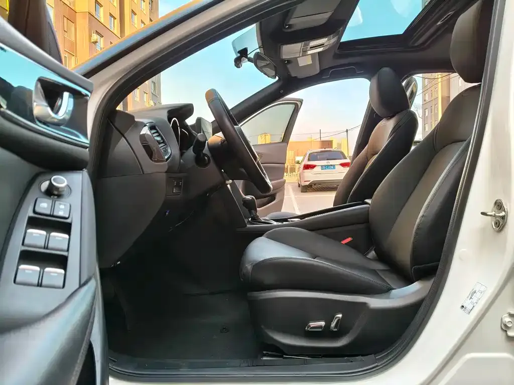 Mazda CX-4 2023 из CN, фото 5
