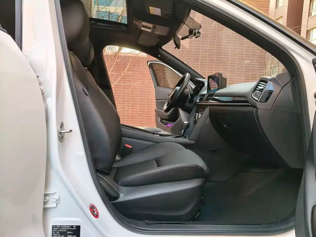 Mazda CX-4 2023 из CN, фото 6