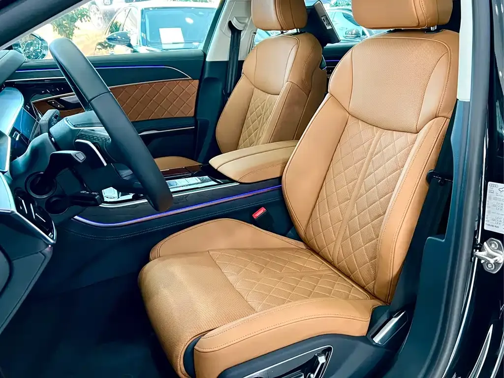 Audi A8 2025 из CN, фото 8