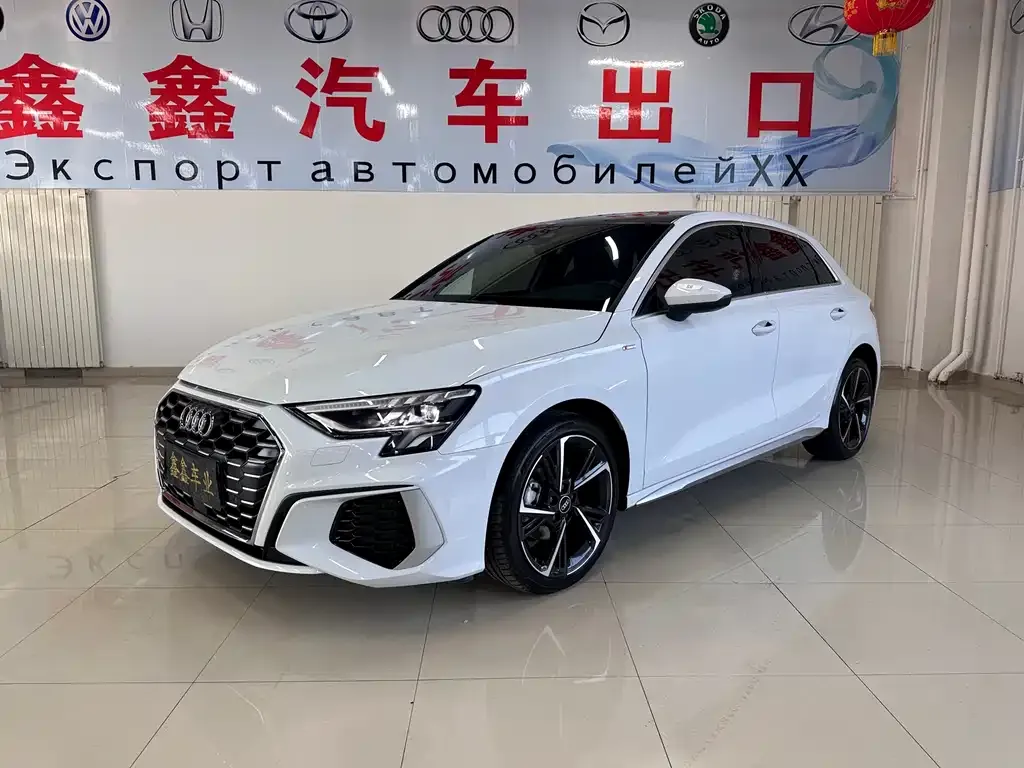 Audi A3 2023 из CN, фото 1