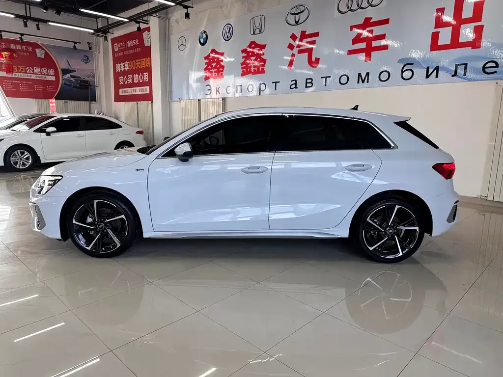 Audi A3 2023 из CN, фото 9