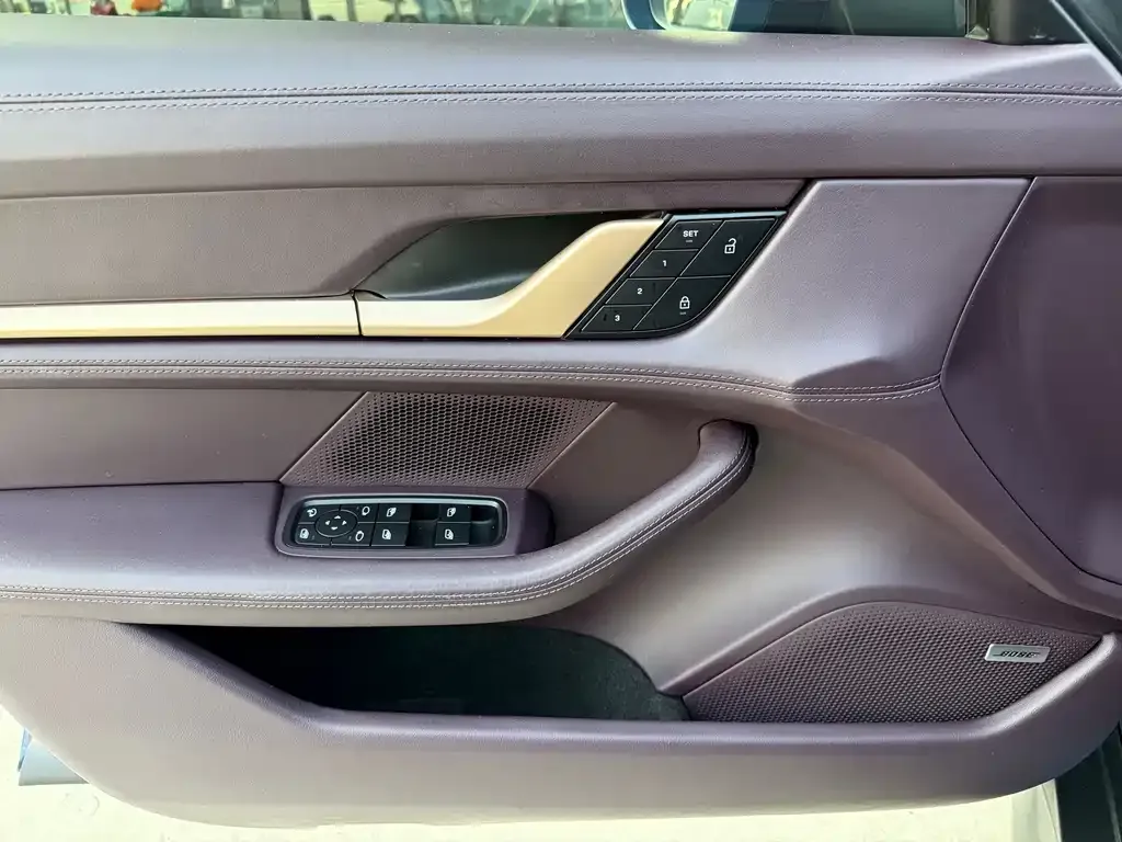 Porsche Taycan 2023 из CN, фото 2