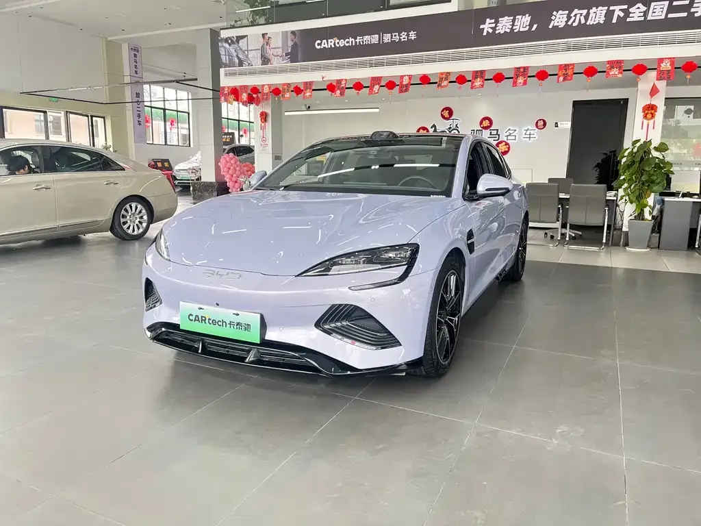 BYD Seal — фото 1