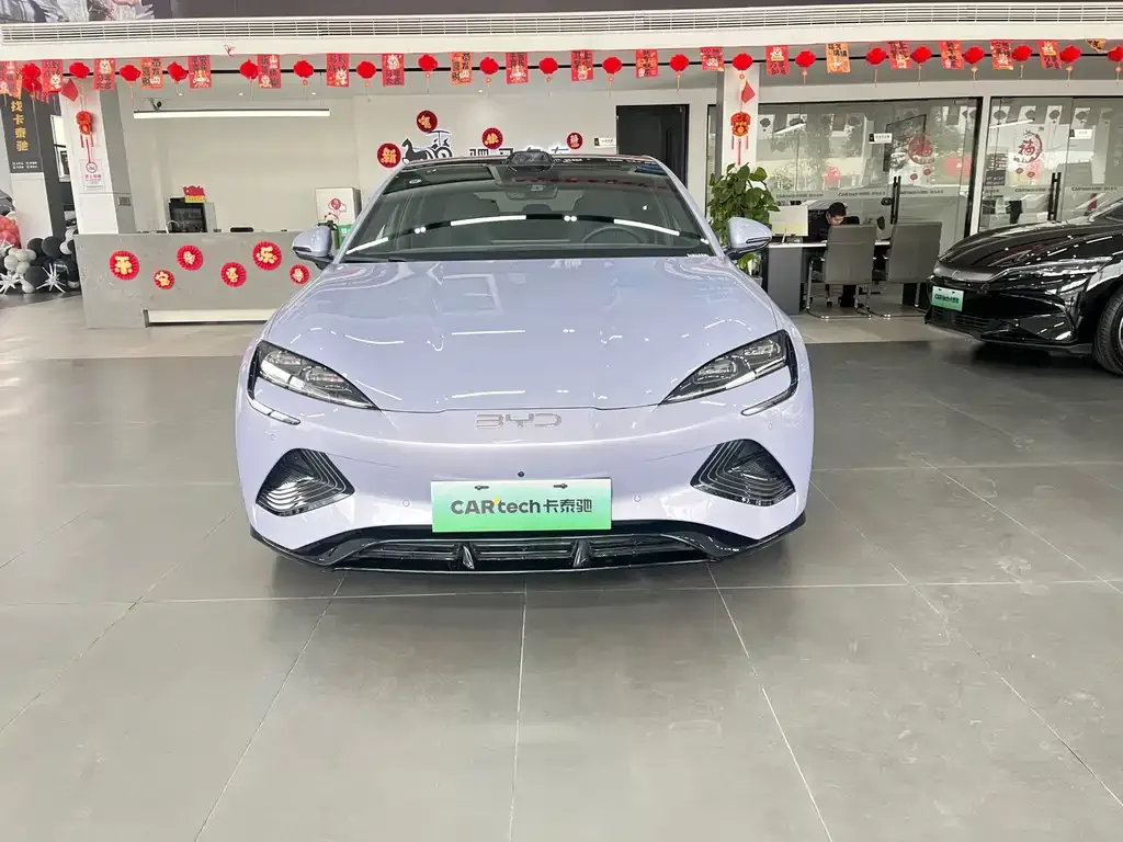 BYD Seal — фото 6