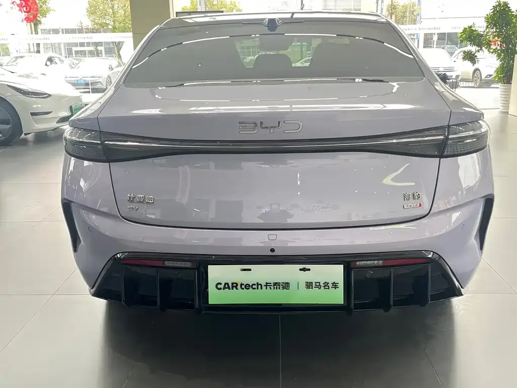 BYD Seal — фото 8