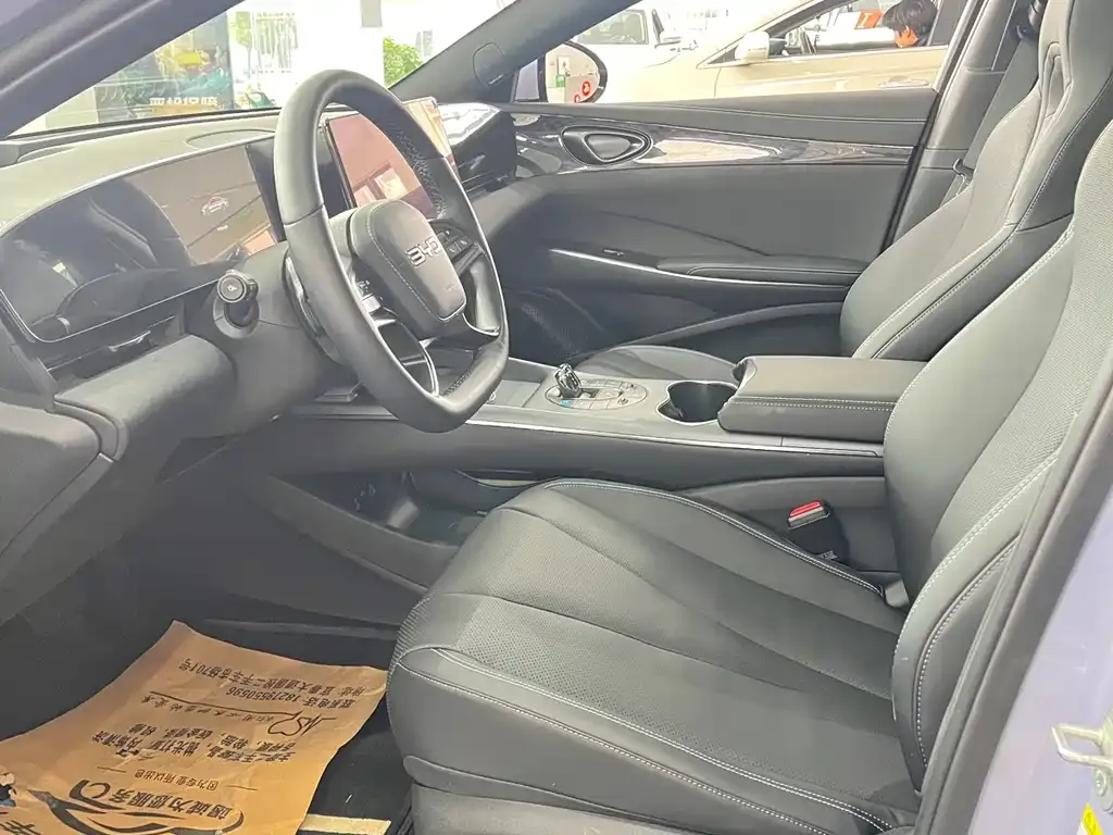 BYD Seal — фото 4