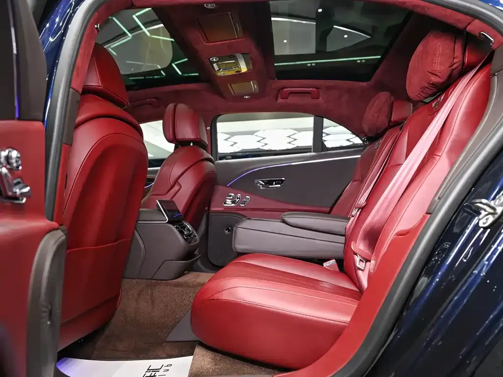 Bentley Flying Spur — фото 5