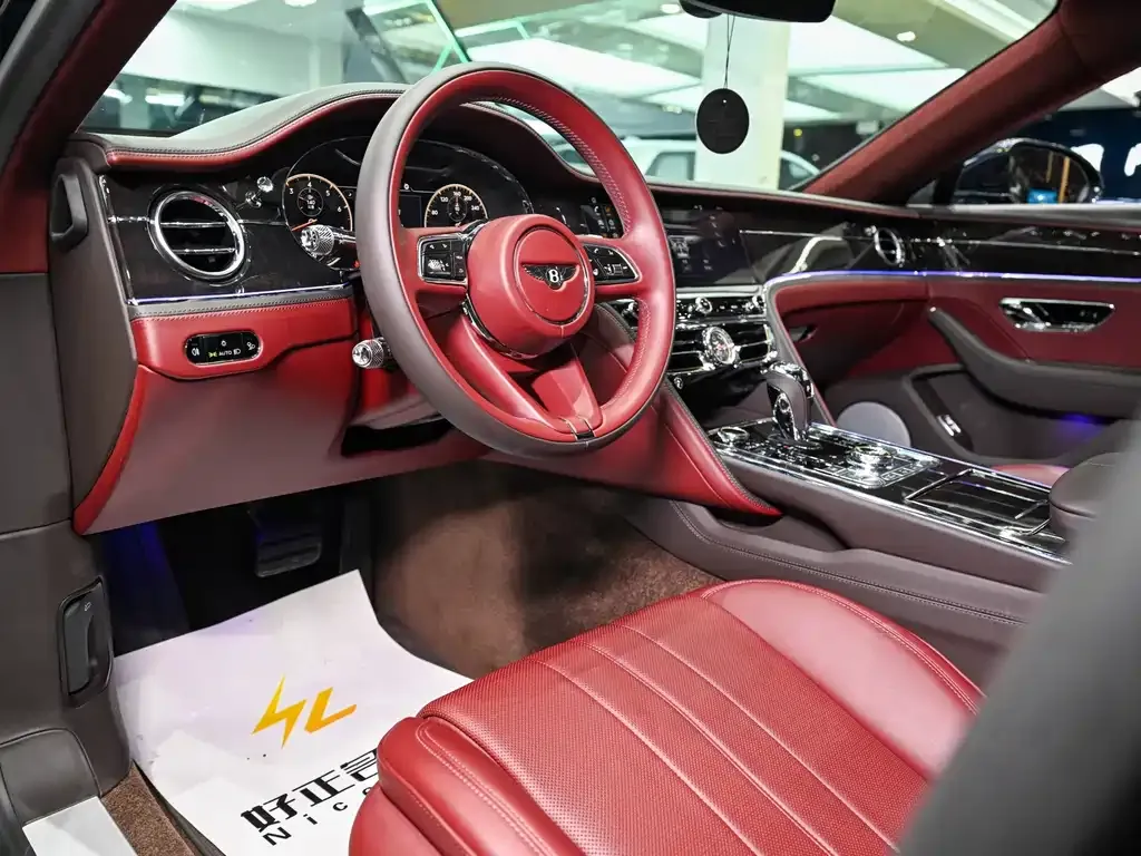 Bentley Flying Spur — фото 8