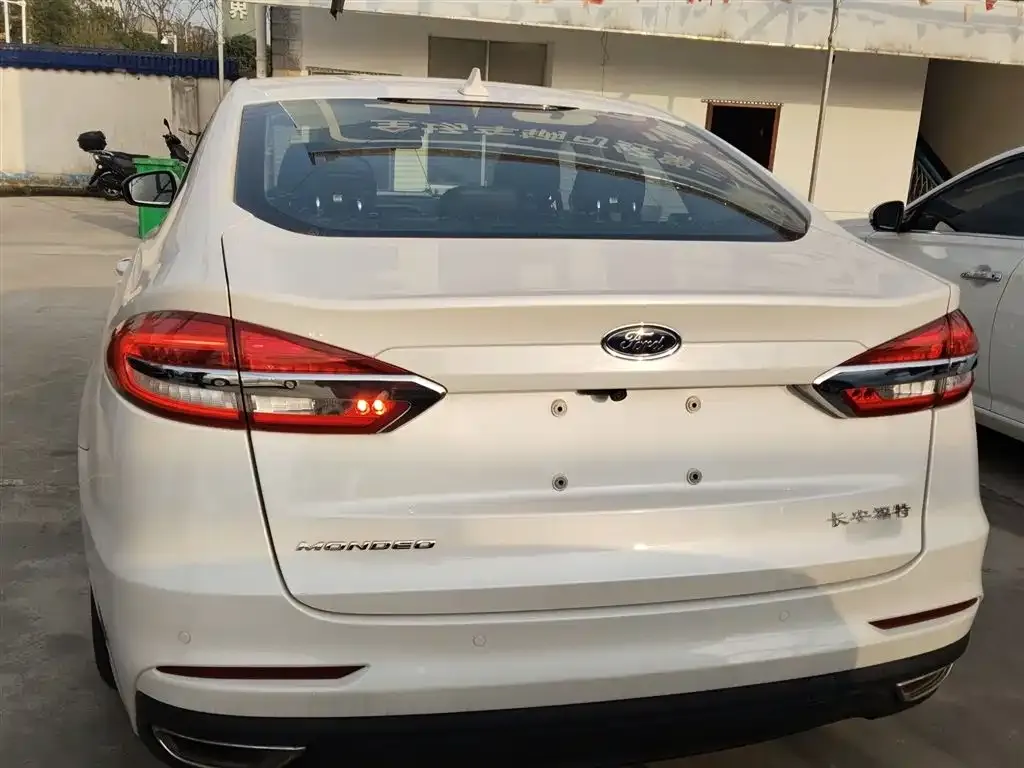 Ford Mondeo 2022 из CN, фото 6