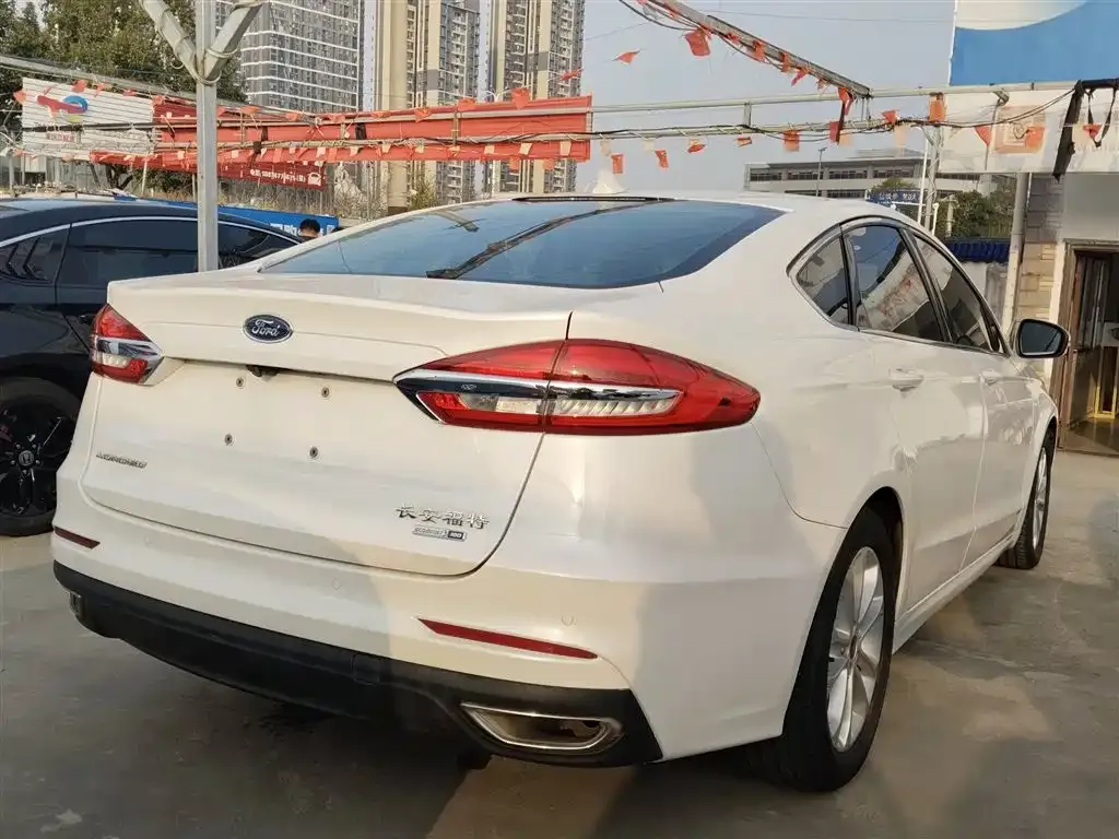Ford Mondeo 2022 из CN, фото 2