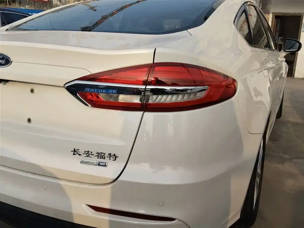 Ford Mondeo 2022 из CN, фото 8