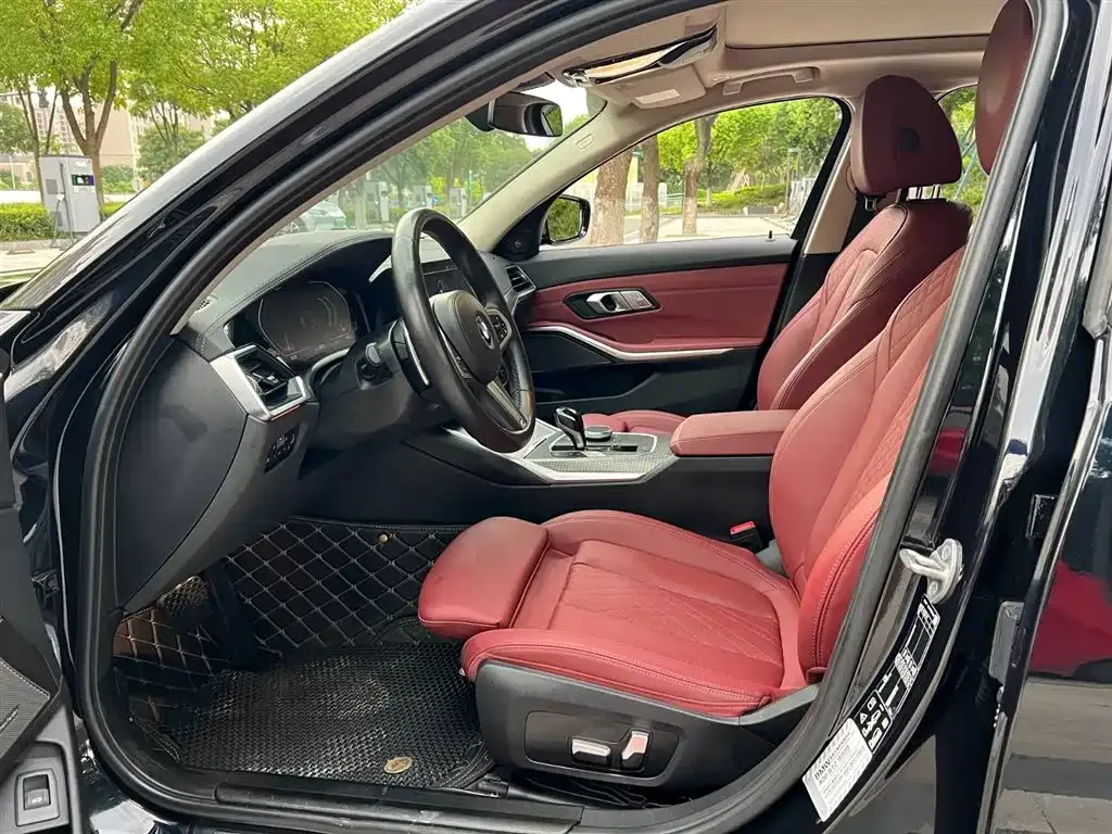 BMW 3 Series 2022 из CN, фото 8