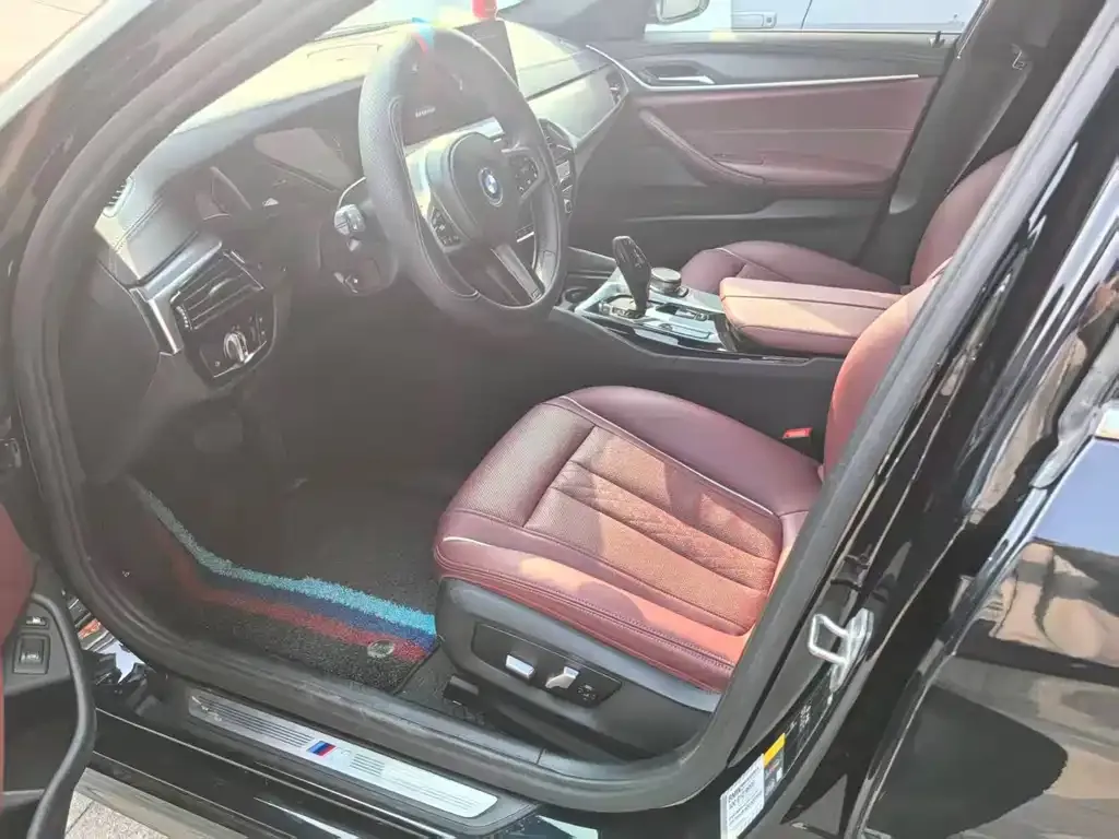 BMW 5 Series New Energy — фото 3