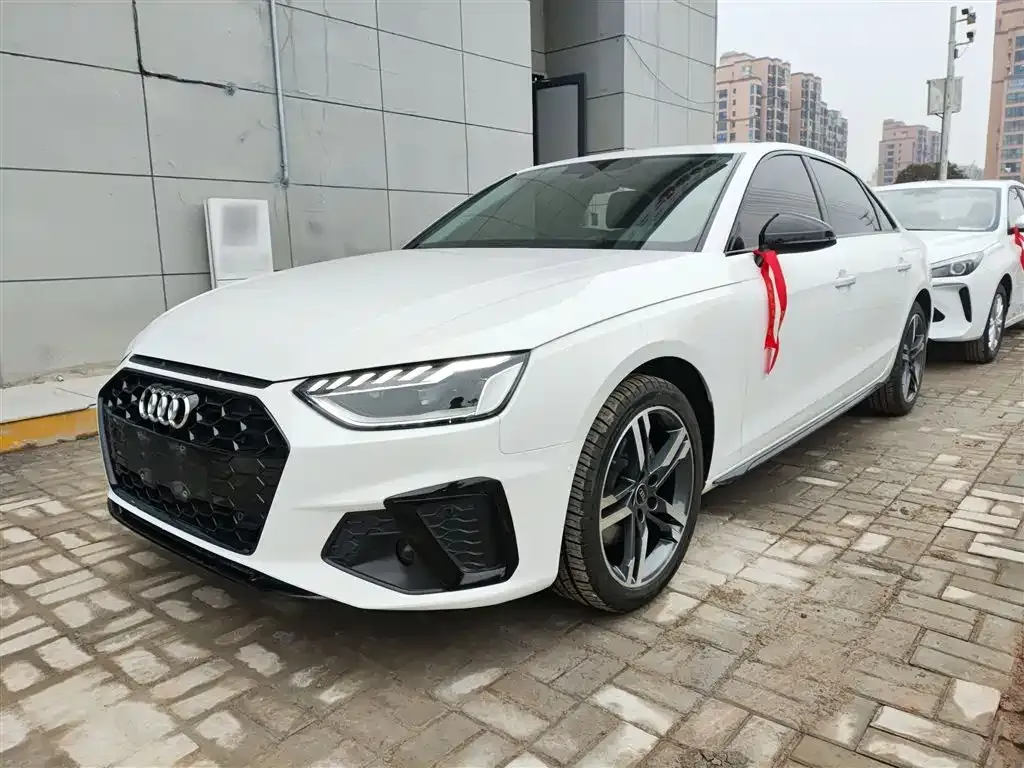 Audi A4L 2023 из CN, фото 1