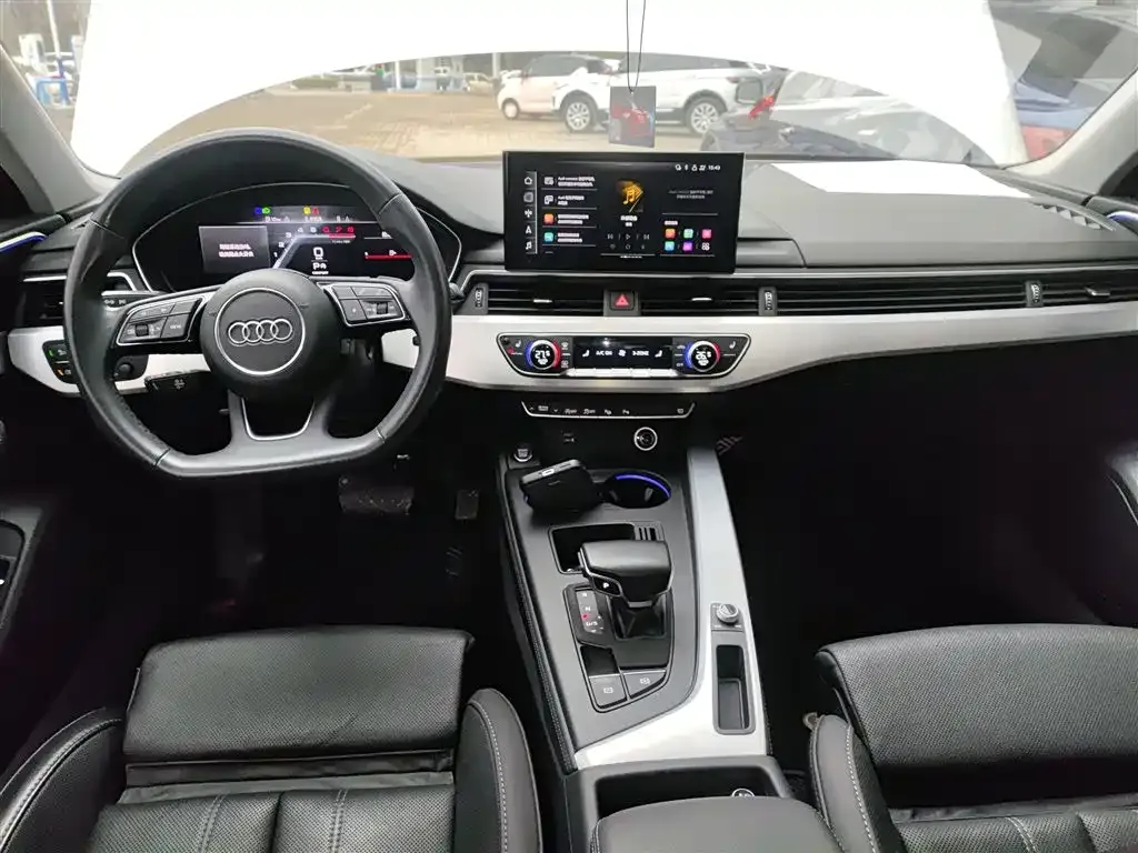 Audi A4L 2023 из CN, фото 4