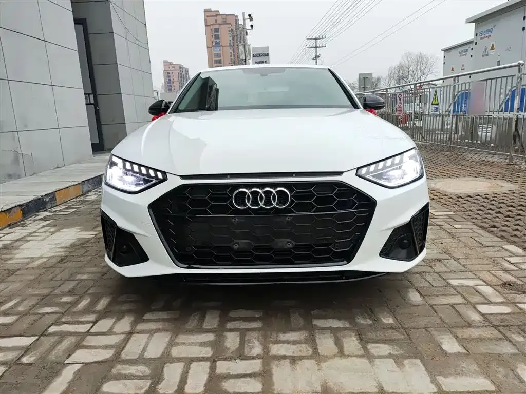 Audi A4L 2023 из CN, фото 5