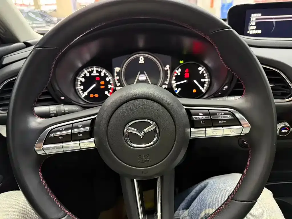 Mazda CX-30 2022 из CN, фото 8