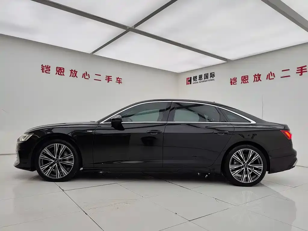 Audi A6L 2023 из CN, фото 7