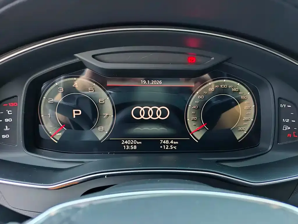Audi A6L 2023 из CN, фото 10
