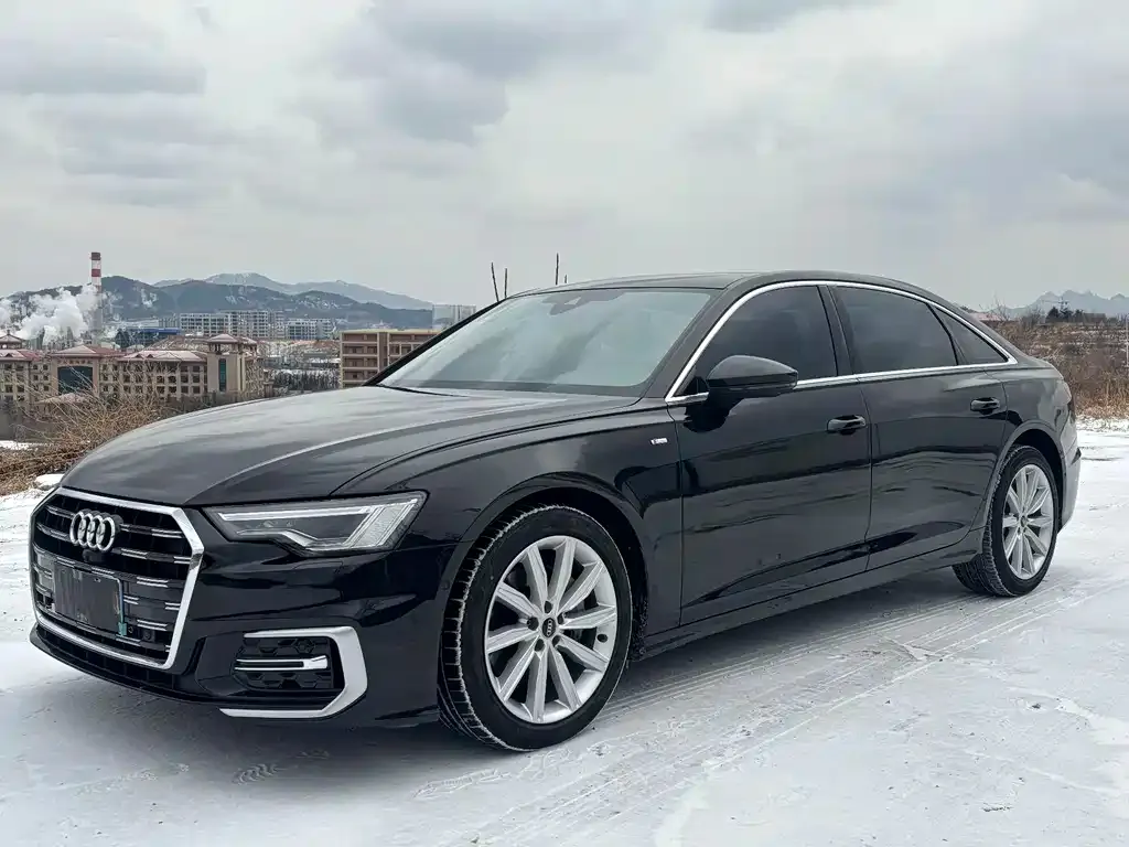 Audi A6L — фото 1