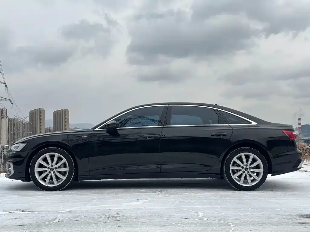 Audi A6L — фото 10