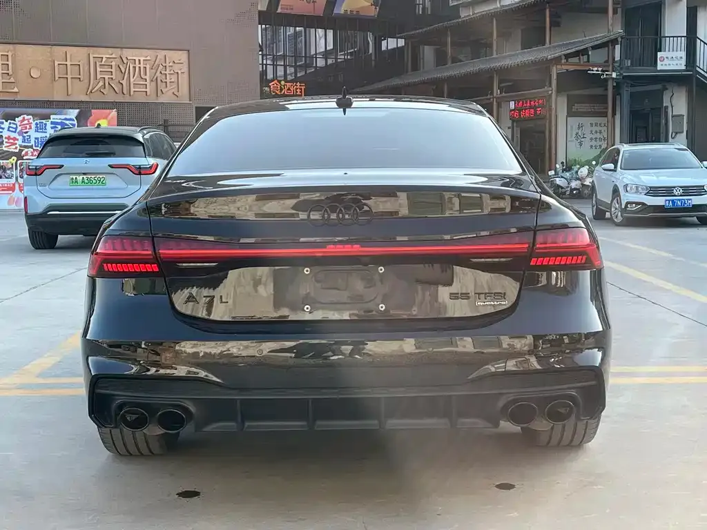 Audi A7L 2023 из CN, фото 3