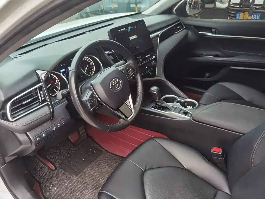 Toyota Camry 2023 из CN, фото 4