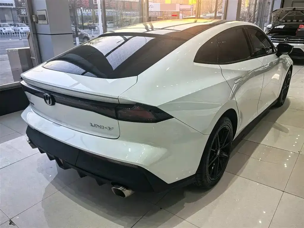 Changan UNI-V 2022 из CN, фото 4