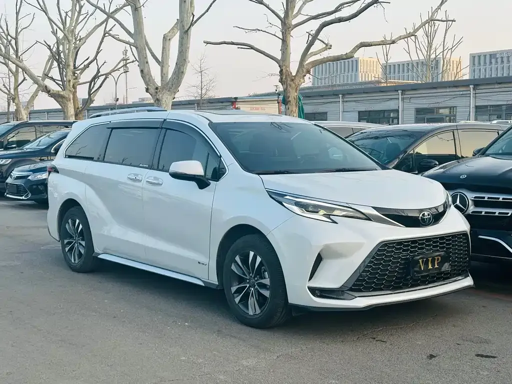 Toyota Granvia 2025 из CN, фото 2