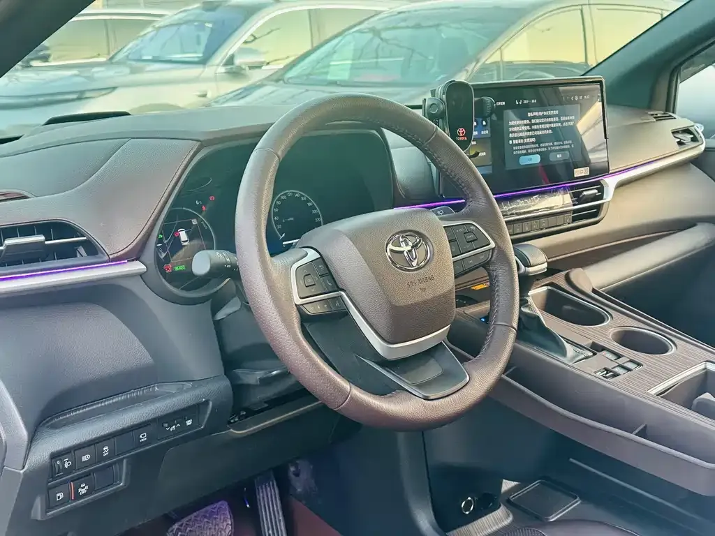 Toyota Granvia 2025 из CN, фото 7