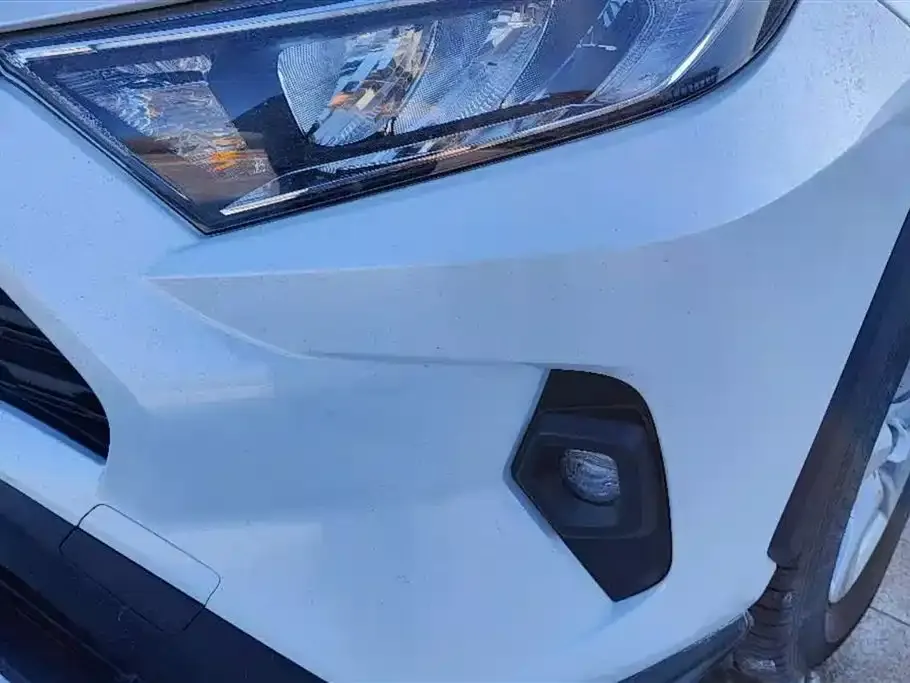 Toyota RAV4 — фото 6