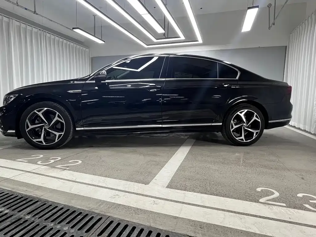 Volkswagen Magotan 2023 из CN, фото 7