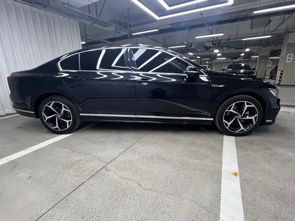 Volkswagen Magotan 2023 из CN, фото 5
