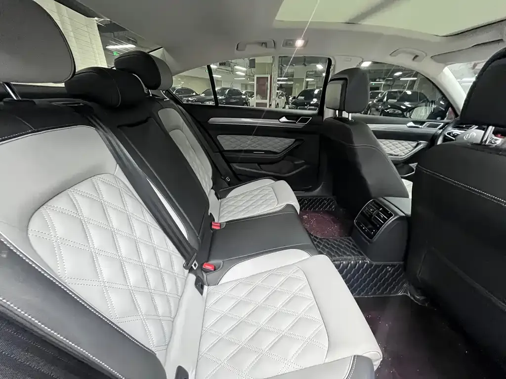 Volkswagen Magotan 2023 из CN, фото 3