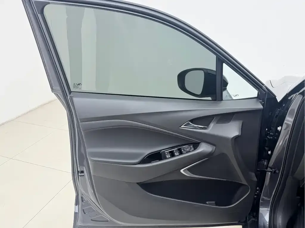 Chevrolet Volando 2022 из CN, фото 2