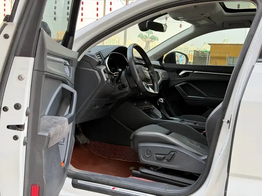 Audi Q3 Sportback 2021 из CN, фото 8