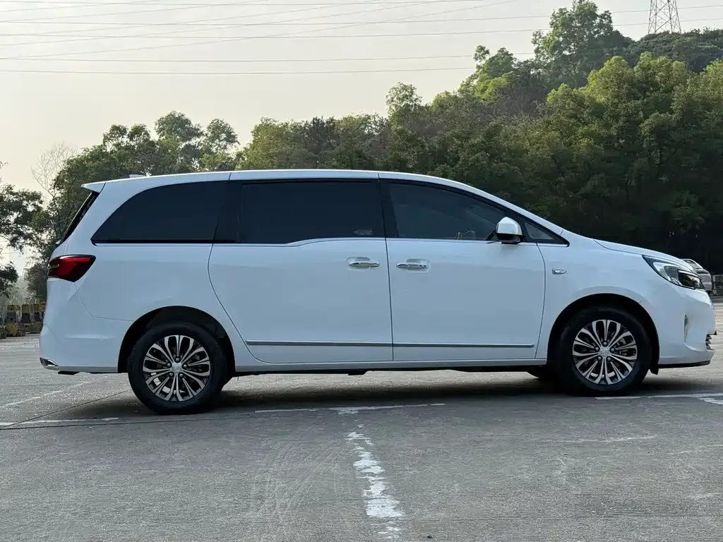 Buick GL8 2022 из CN, фото 7
