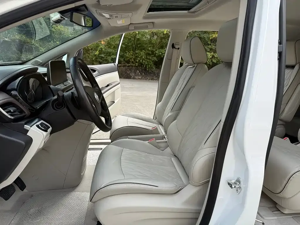 Buick GL8 2022 из CN, фото 5