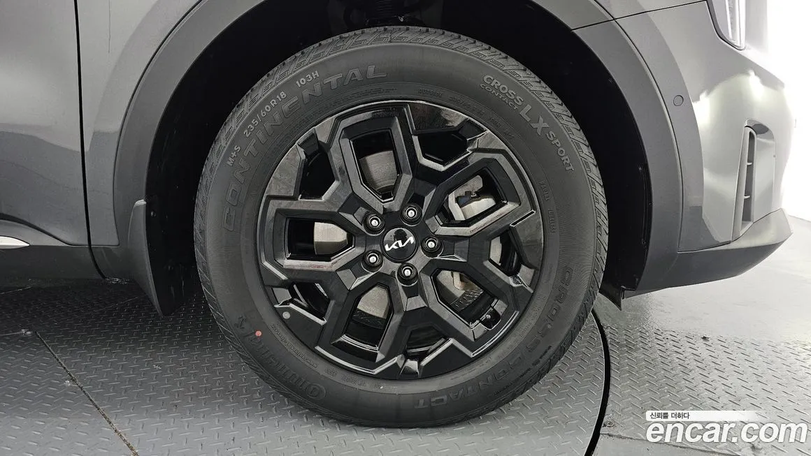 Kia Sorento — фото 8