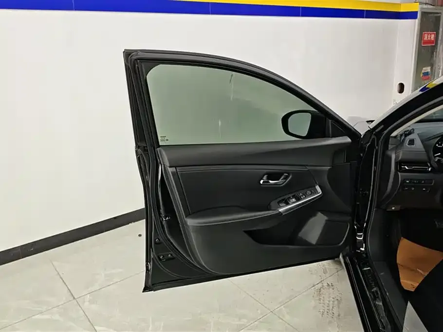 Nissan Sylphy 2022 из CN, фото 2