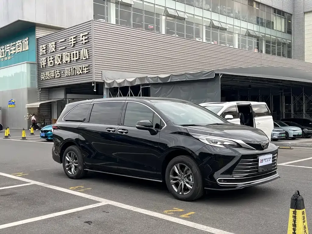Toyota Sienna 2026 из CN, фото 7