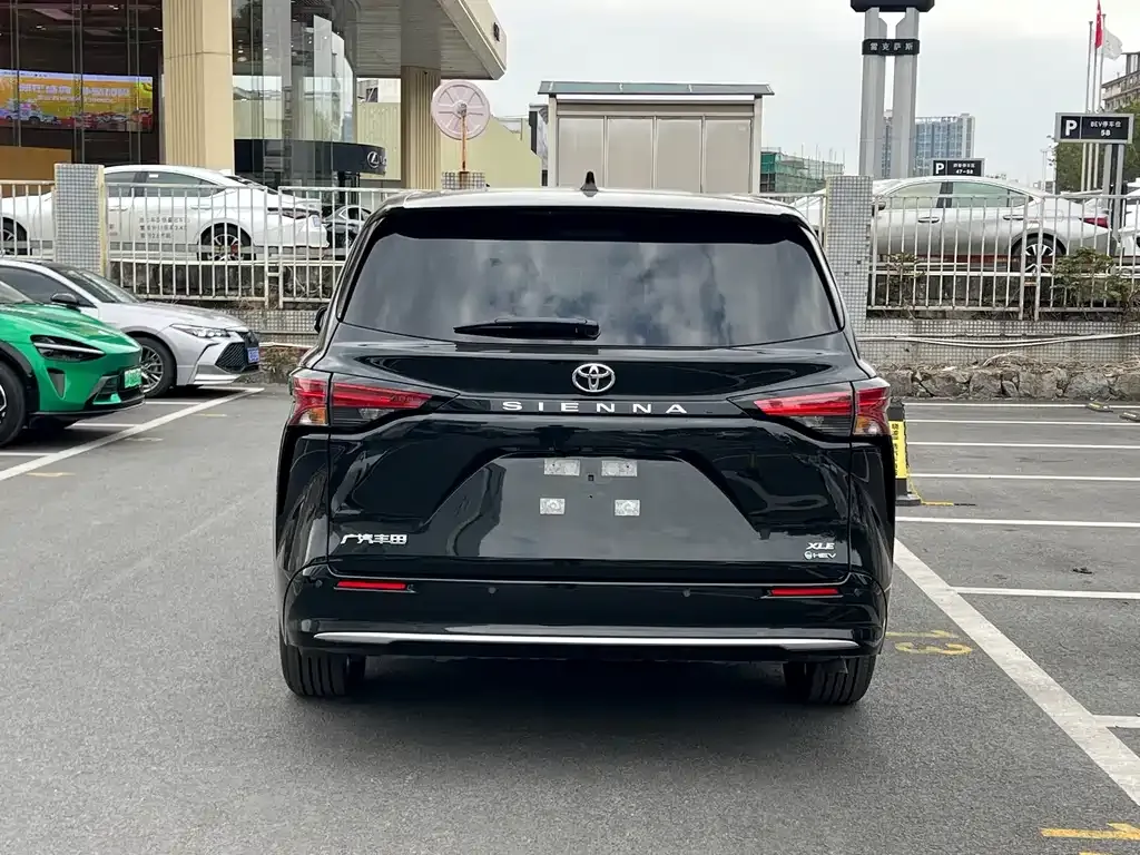 Toyota Sienna 2026 из CN, фото 6