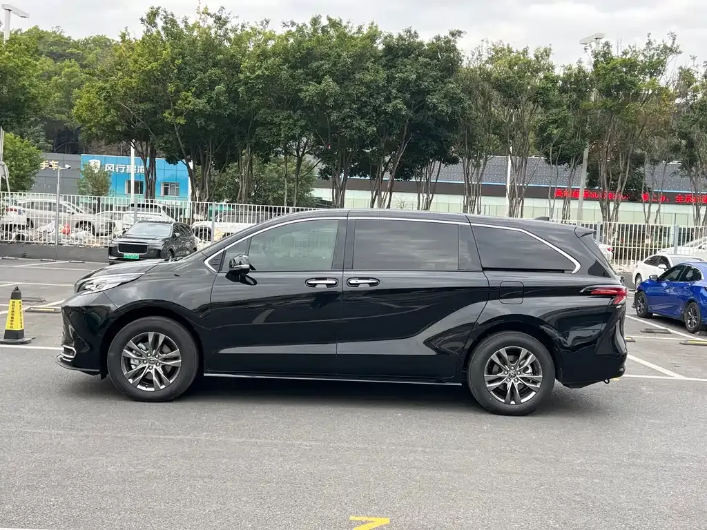 Toyota Sienna 2026 из CN, фото 8