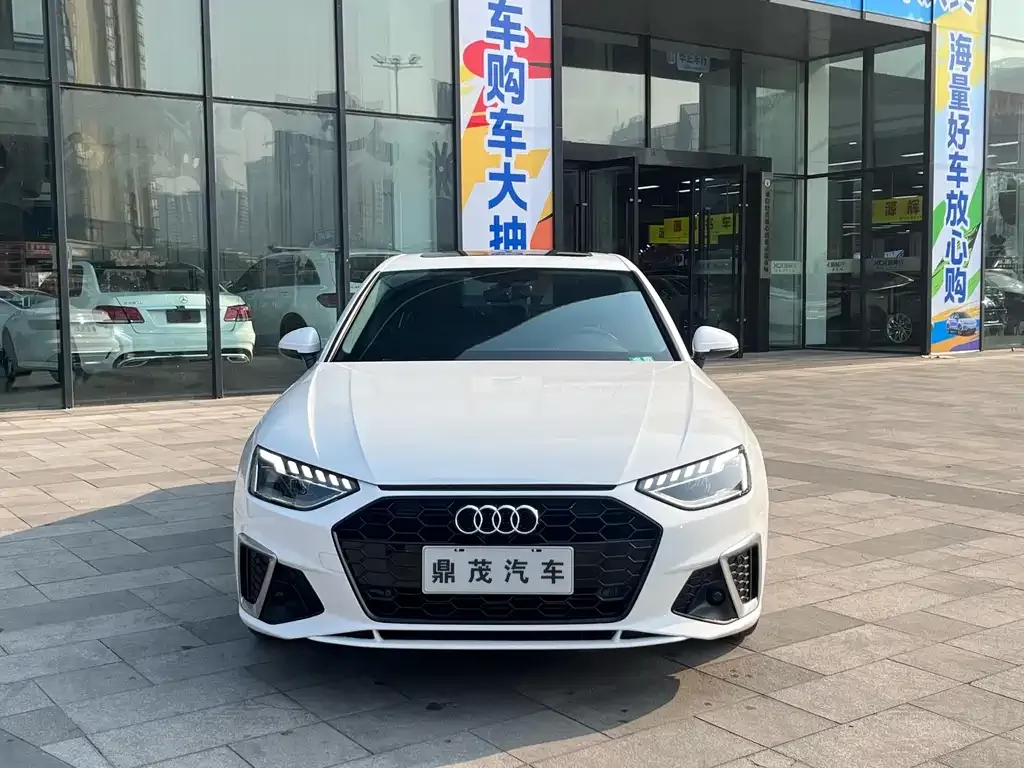 Audi A4L 2021 из CN, фото 1