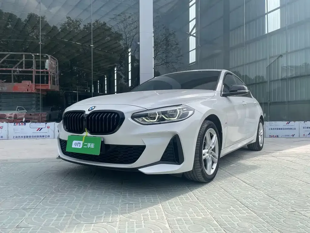 BMW 1 Series — фото 1