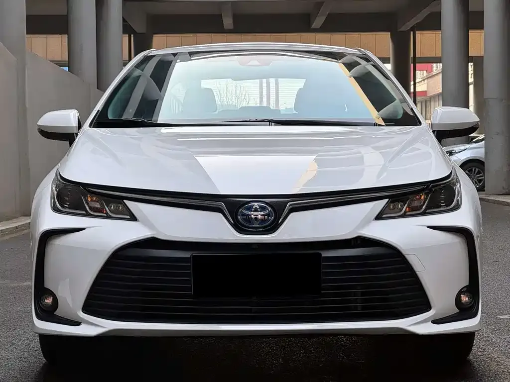 Toyota Corolla — фото 2